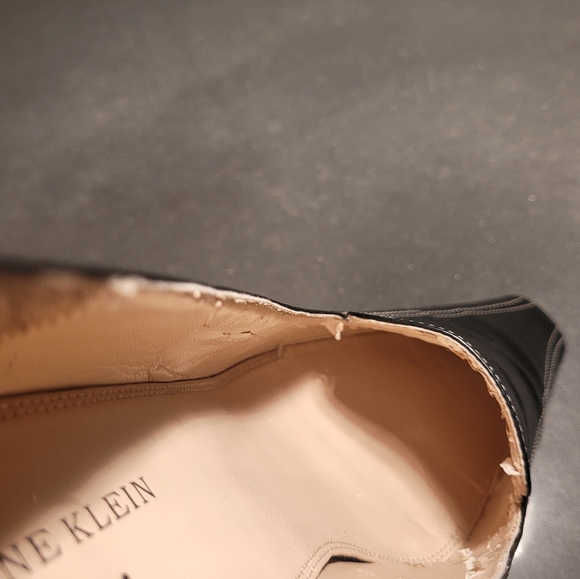 Anne Klein black leather heels size 9m - Picture 10 of 12